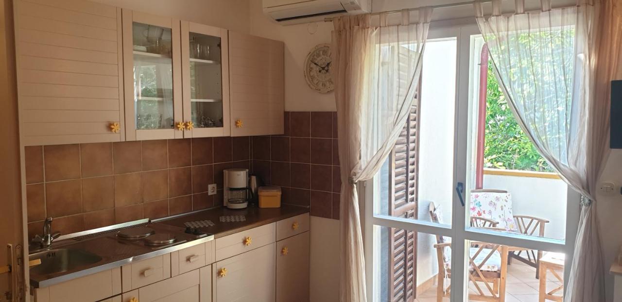 Apartment Tonci ラブ エクステリア 写真