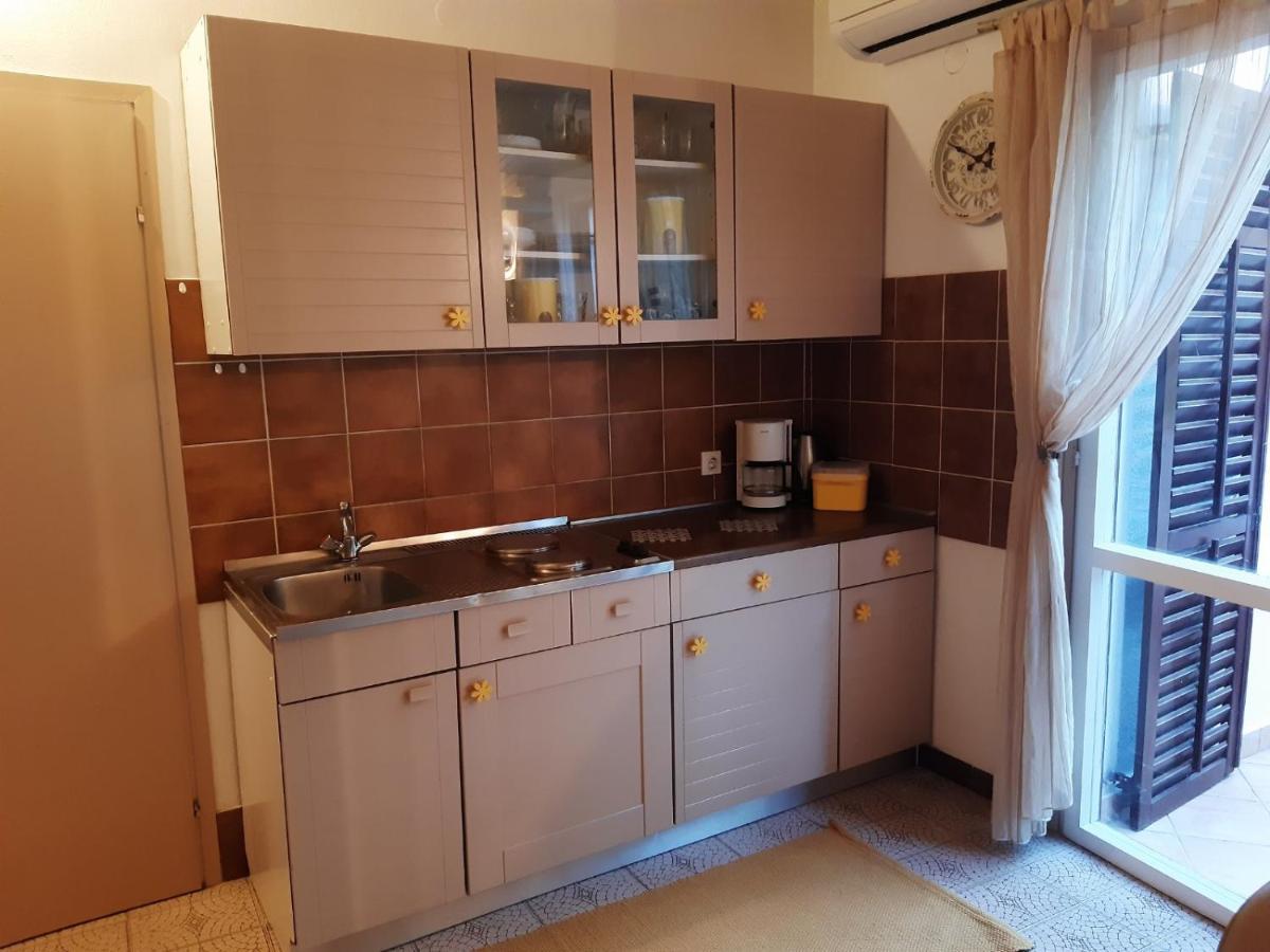 Apartment Tonci ラブ エクステリア 写真
